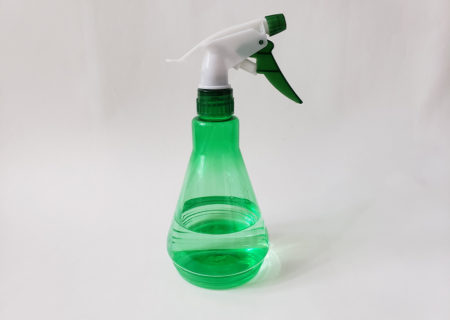 spray bottle with cleaning solution